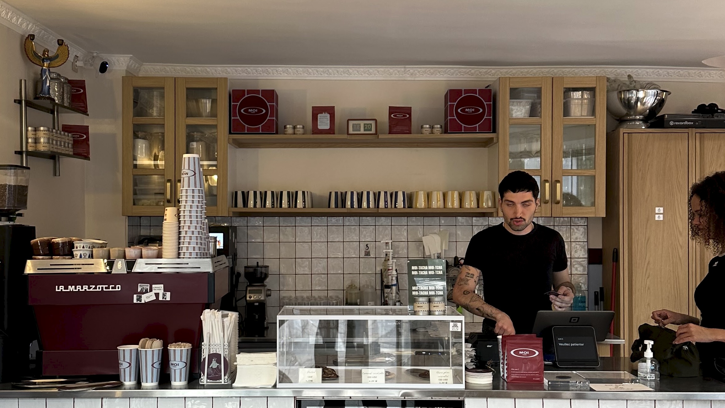 Moi Paris — full sound system with DJ setup in a Paris coffee shop